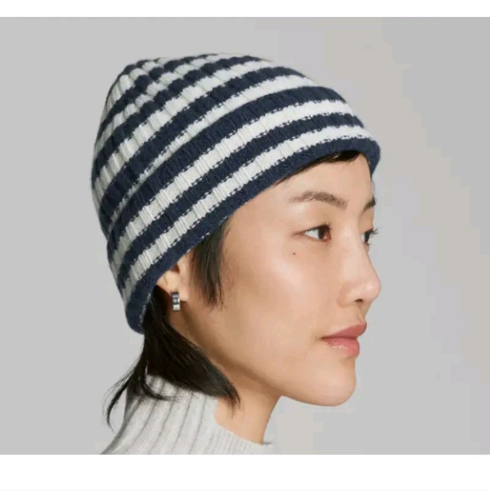 EVERLANE Unisex Navy Striped Recycled Cashmere Ribbed Knit Beanie One Size